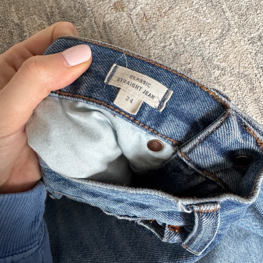 Madewell Classic Straight Jean - Picture 7 of 9